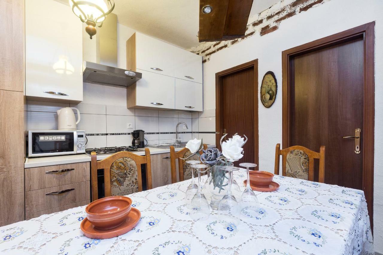 Apartment Mare ซริกเวนิซา ภายนอก รูปภาพ