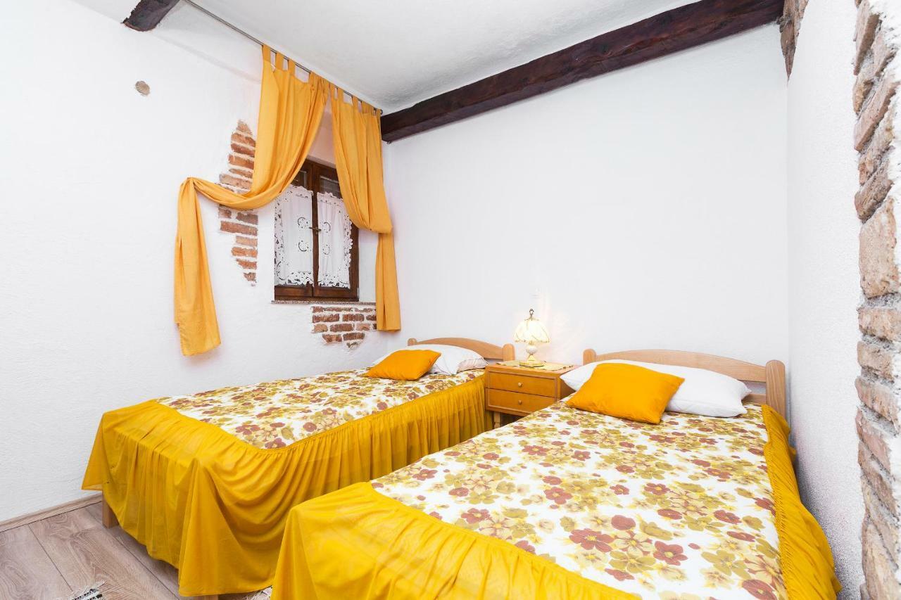 Apartment Mare ซริกเวนิซา ภายนอก รูปภาพ