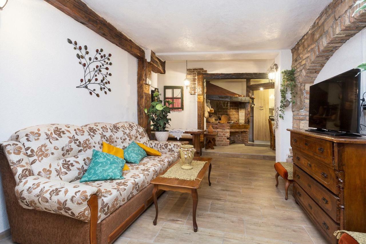 Apartment Mare ซริกเวนิซา ภายนอก รูปภาพ