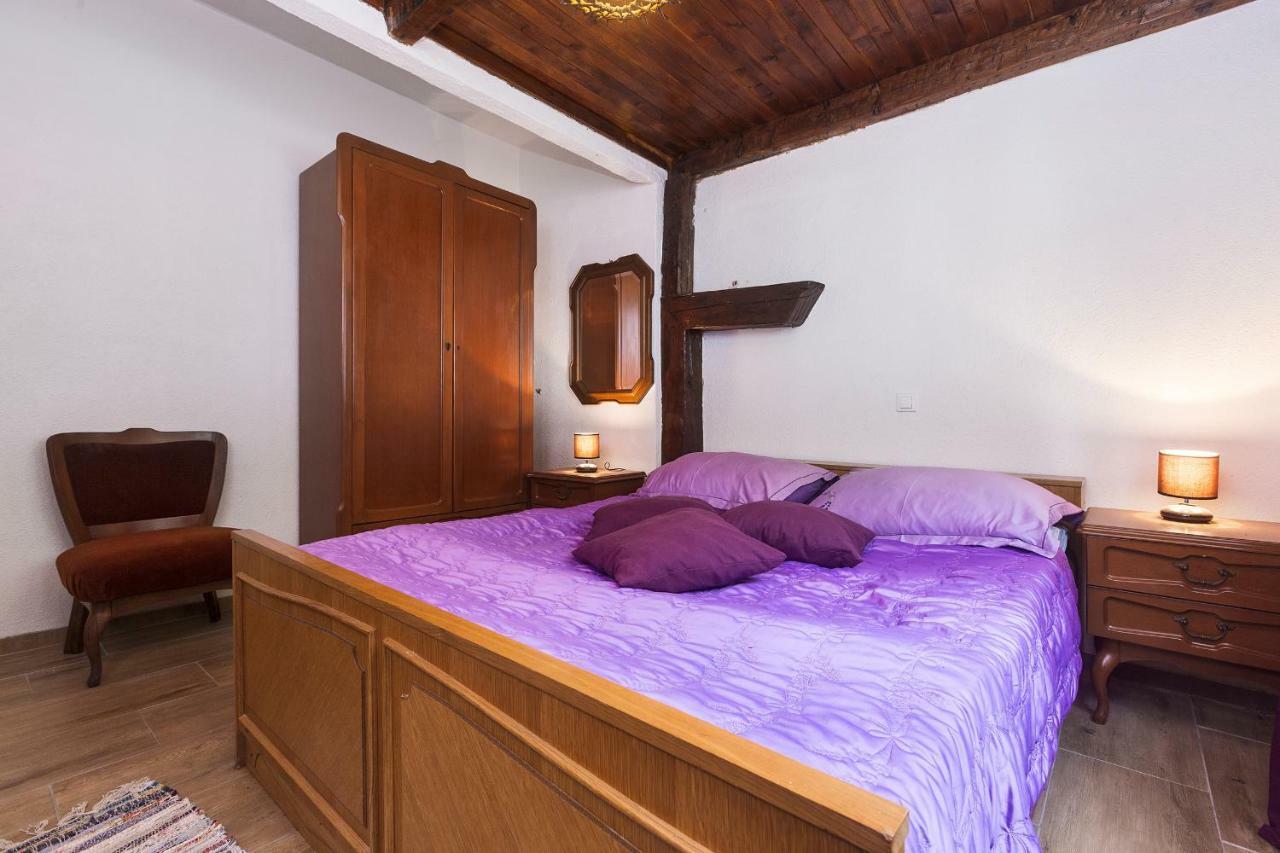 Apartment Mare ซริกเวนิซา ภายนอก รูปภาพ