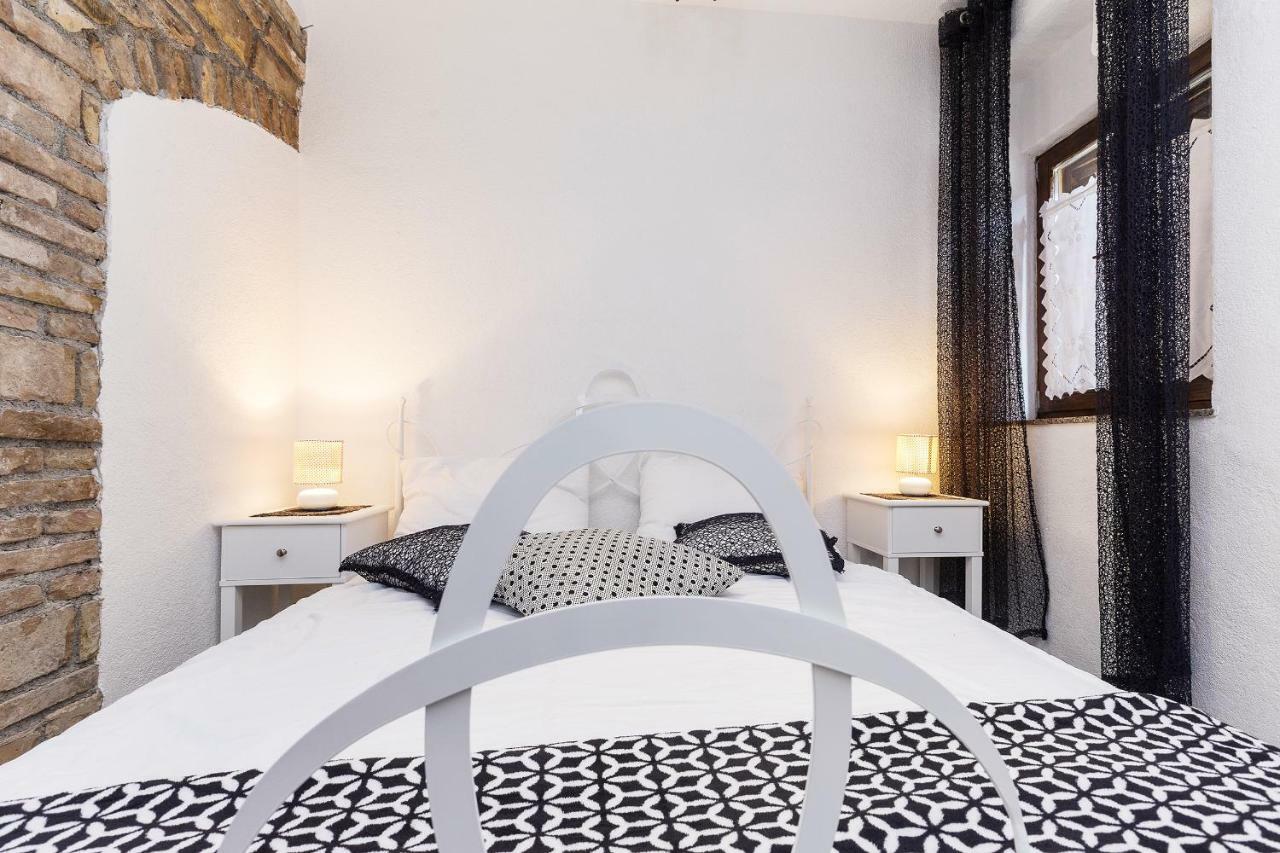 Apartment Mare ซริกเวนิซา ภายนอก รูปภาพ